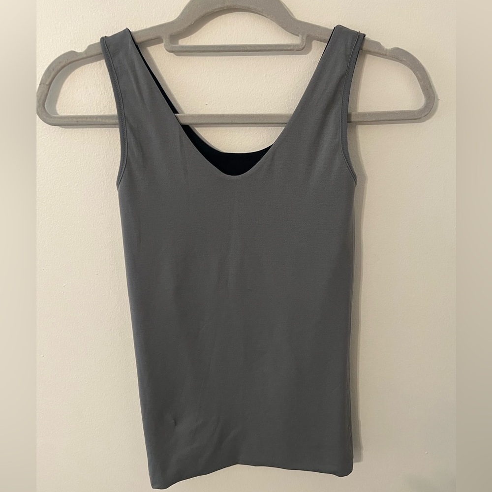 24hr SALE 🔥 SPANX Assets Black Grey Reversible Scoop Neck Tank Top Shapewear - Picture 3 of 4